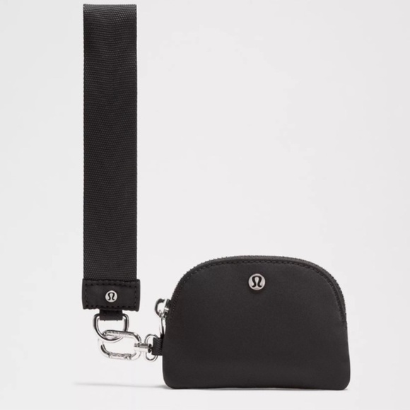 NWT Lululemon Dual Pouch Wristlet - Plush Fleece Black - Picture 3 of 6
